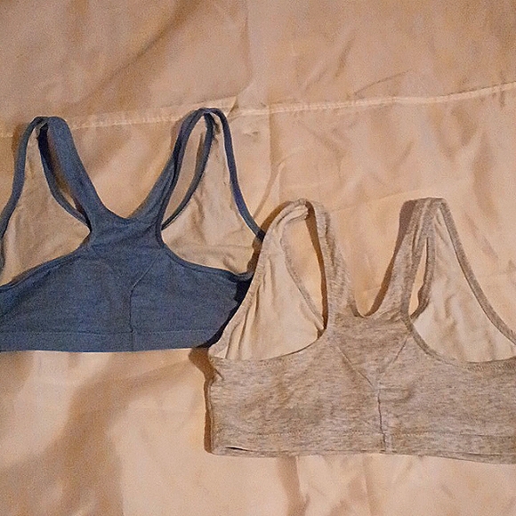 SET OF TWO- Girls sports bras/trainers (Grey and blue) NWOT - Picture 2 of 12